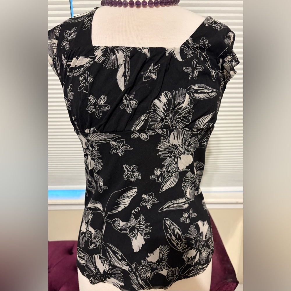 Merona Black and White Floral Top